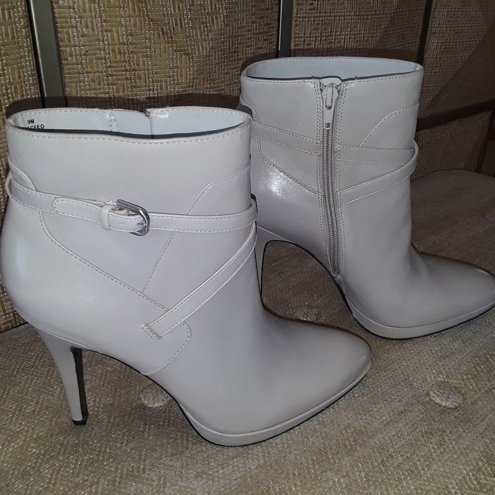 NWOT Nine West Ceeceeo Bootie